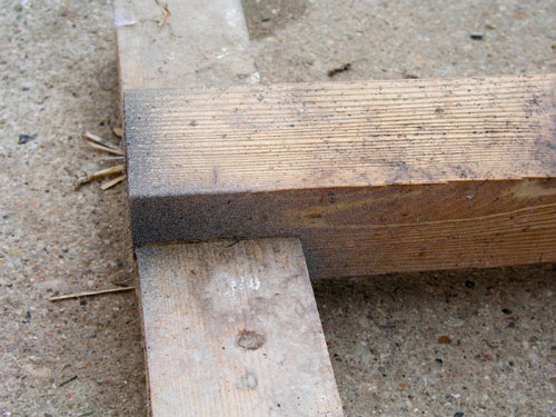 Un chevron avec de la poussi&egrave;re.