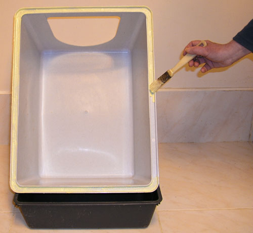 Passage de lotion dans une embo&icirc;ture.