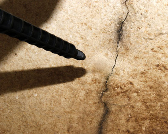 Jet de vapeur dans une fente. Jet de vapeur.